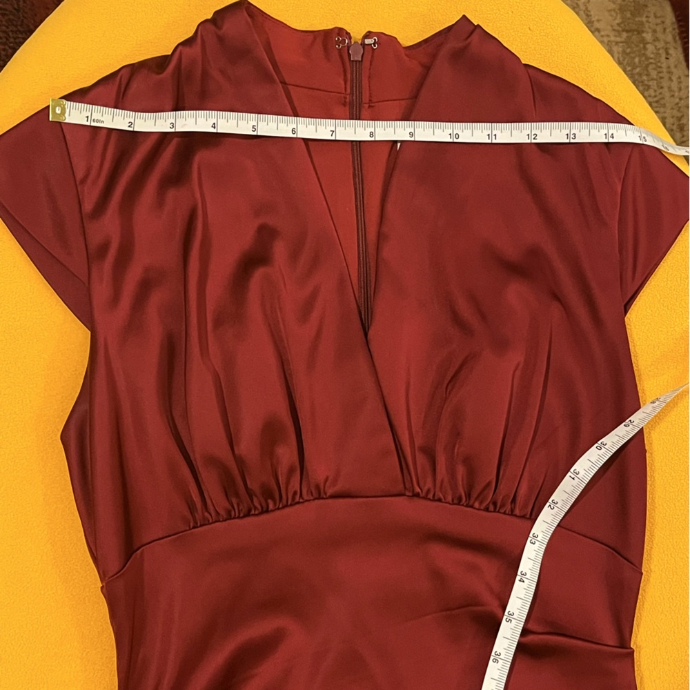 Burgundy Evening Dress. Satin. Ruching on the skirt V-neck. Size S. Xscape brand - Picture 9 of 13